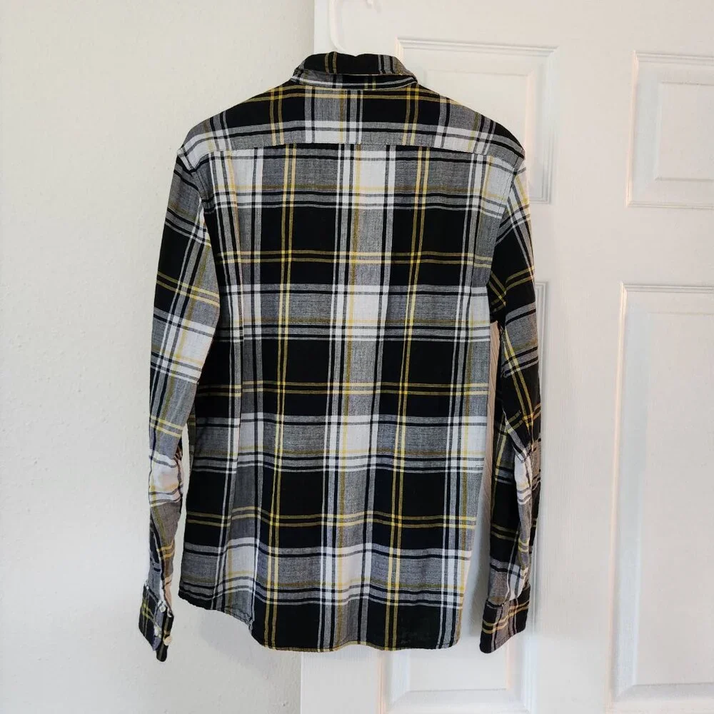 Banana Republic Untucked Slim Fit Button Down Shirt, Medium